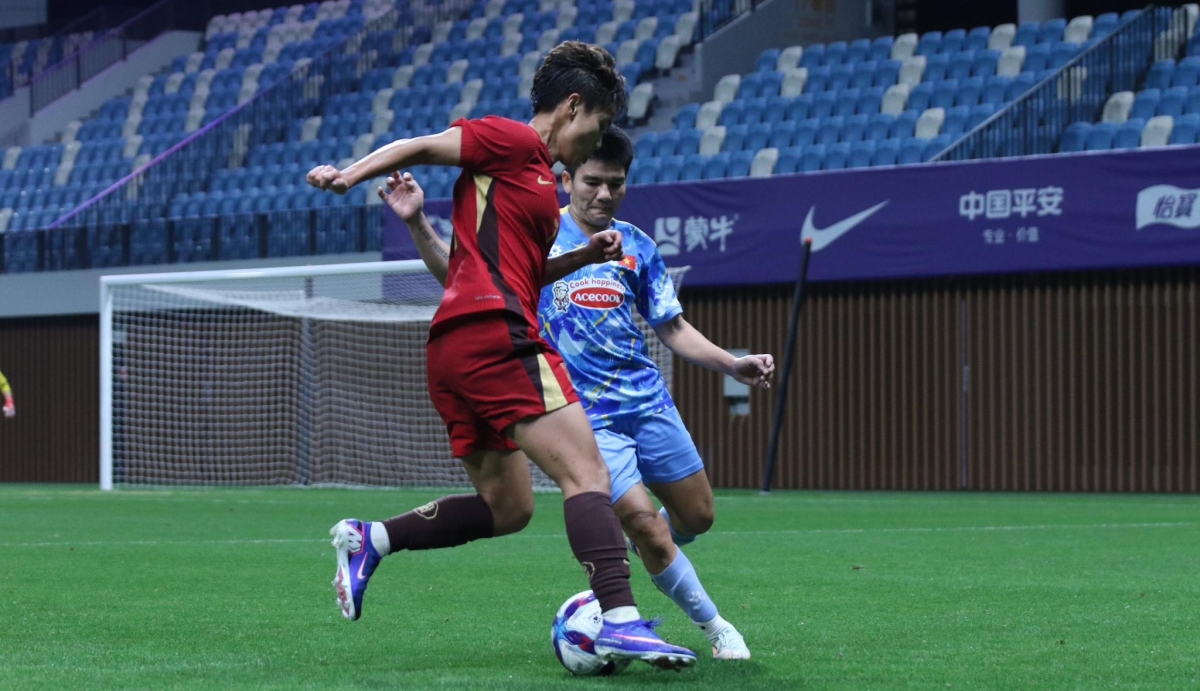 Cầu thủ đôi bên cò cuộc tái đấu vào ngày 13/02 (Ảnh: VFF)