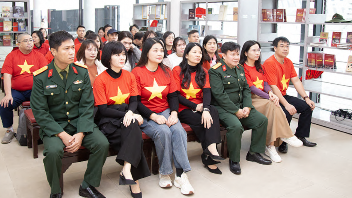 Hoạt động thu hút sự quan tâm của giới trẻ. Ảnh: Minh Nguyệt