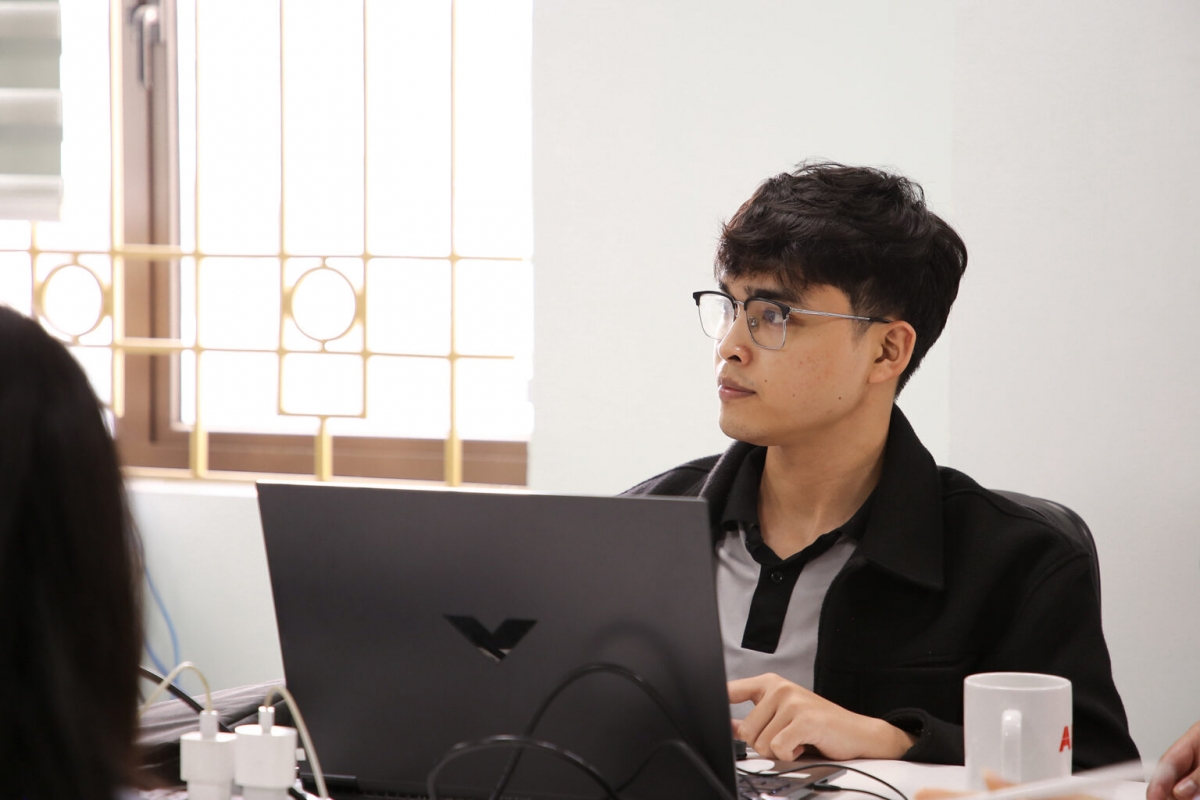 Học viên Phí Văn Hòa ( Ảnh: UET)