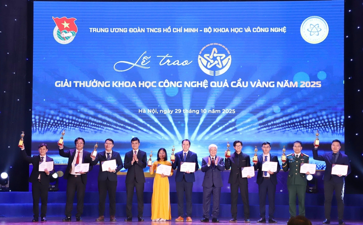 TS Phạm Anh Tuấn nhận Giải thưởng Khoa học Công nghệ Quả cầu vàng năm 2025. Ảnh: nhân vật cung cấp