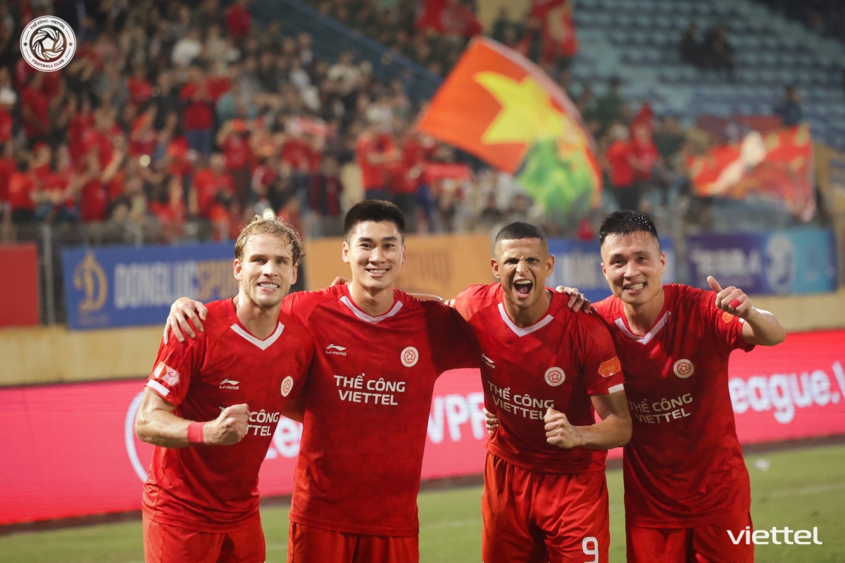 Lucao (số 9) cùng đồng đội ăn mừng bàn thắng vào lưới Hải Phòng FC (Ảnh Thể Công Viettel)