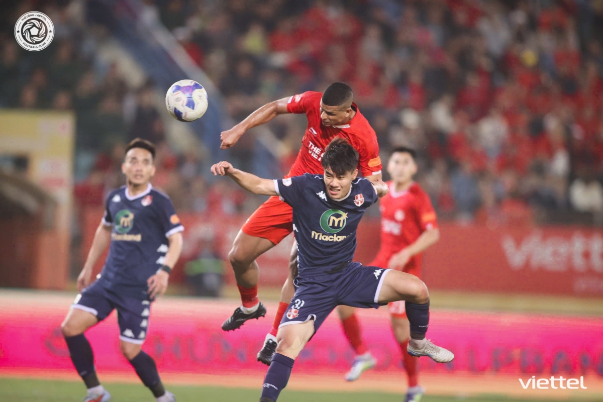 Trận đấu diễn ra kịch tính với nhiều pha bỏ lỡ đáng tiếc (Ảnh Thể Công Viettel)