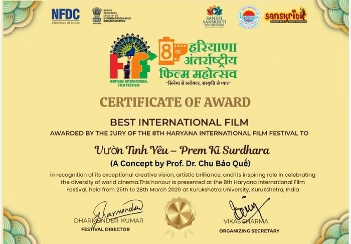 Giải "The Best International Film" dành cho bộ phim "Vườn tình yêu". Ảnh baovanhoa.vn