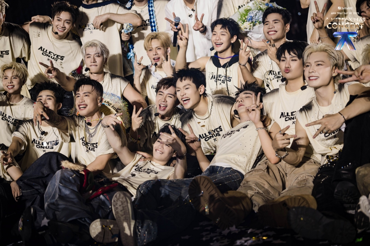 Concert đêm 1 đã thu hút rất đông khán giả đến xem