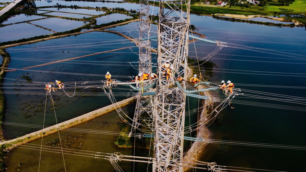 Vị trí 15 B đường dây 500kV Hà Tĩnh - Quảng Trị (Ảnh: Mạnh Hùng PTC1)