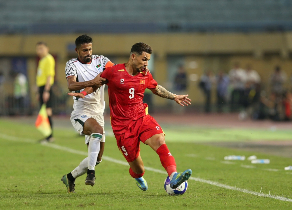  Hoàng Hên chưa thể ghi bàn trong trận ra mắt đội tuyển Việt Nam (Ảnh: VFF)