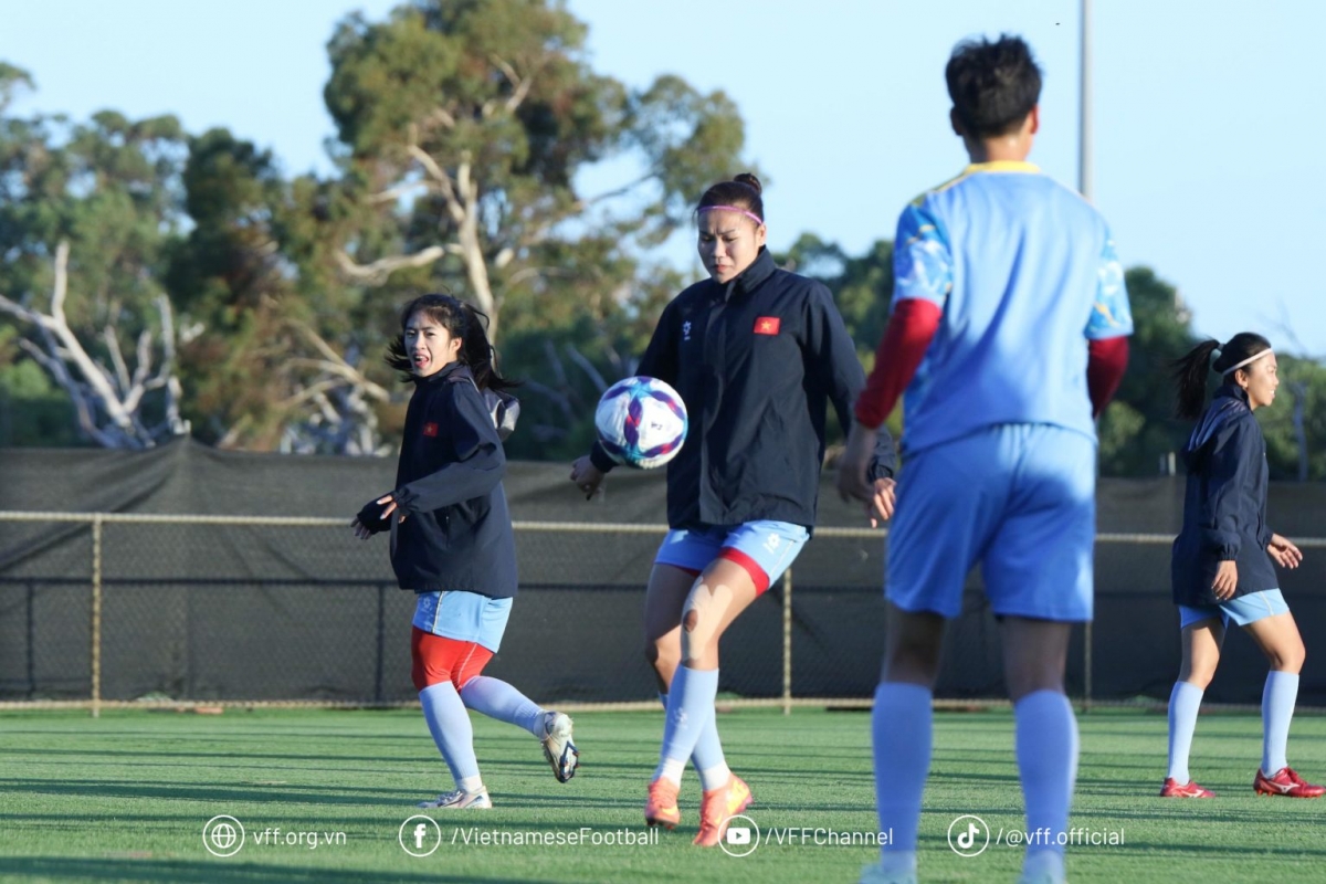 Tuyển nữ Việt Nam đã có những buổi tập đầu tiên sau khi di chuyển sang Australia (ảnh: VFF)