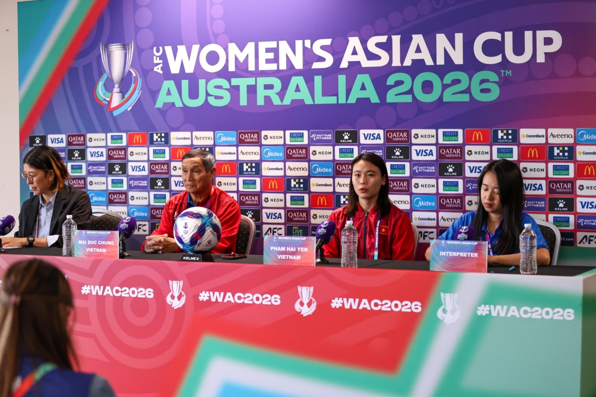 HLV Mai Đức Chung nhấn mạnh toàn đội sẽ cố gắng giành kết quả tốt để rộng đường vào tứ kết (Ảnh VFF)