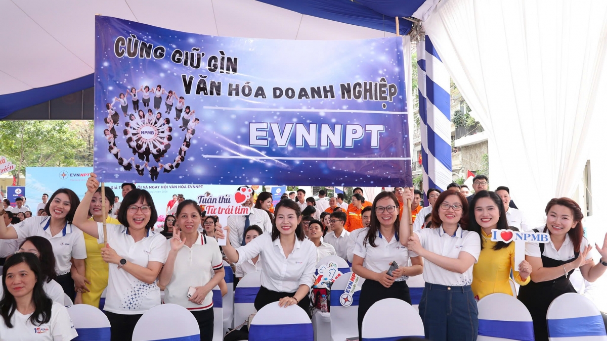 Sức mạnh của doanh nghiệp là ở sự đoàn kết của  tập thể người lao động hiểu rõ và tin tưởng văn hóa doanh nghiệp (Ảnh: BTC)