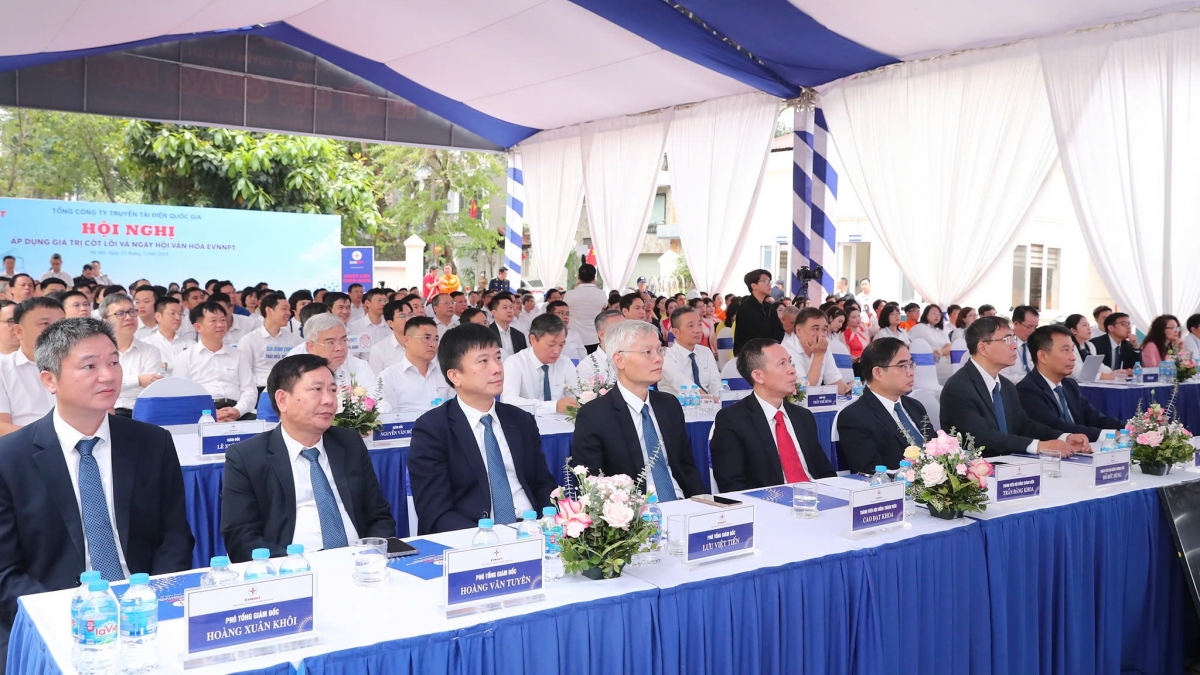 Lãnh đạo Tổng công ty Truyền tải điện Quốc gia và người lao động từ khắp các đơn vị truyền tải trong nước tham dự ngày hội (Ảnh: BTC)