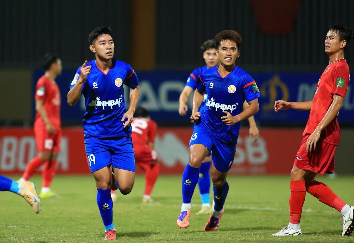 Thầy trò HLV Nguyễn Duy Đông mạnh dạn hơn với mục tiêu top 5 (Ảnh: Trẻ PVF-CAND)