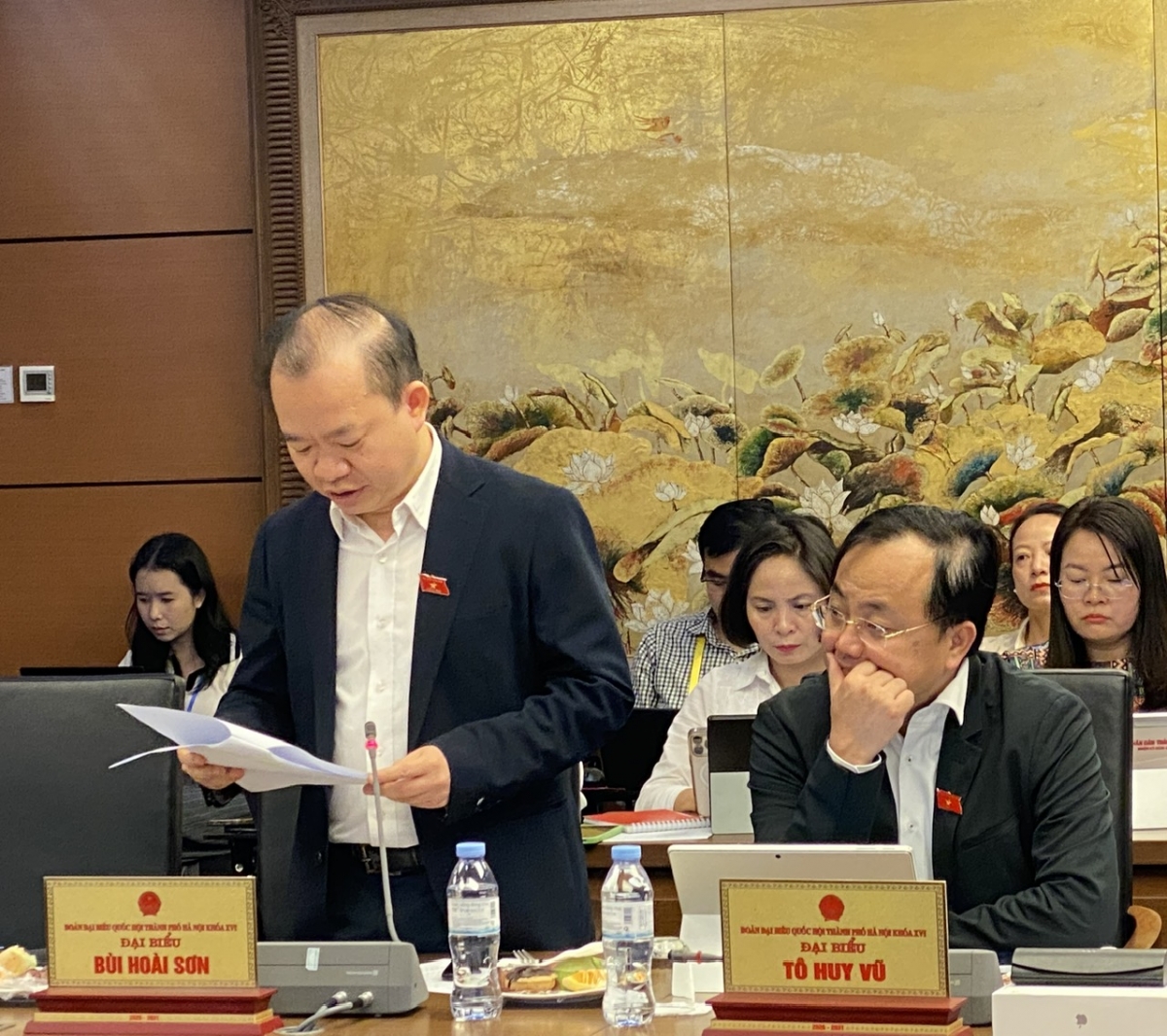 Đại biểu Bùi Hoài Sơn phát biểu đóng góp ý kiến về Dự thảo Nghị quyết của Quốc hội về phát triển văn hóa Việt Nam