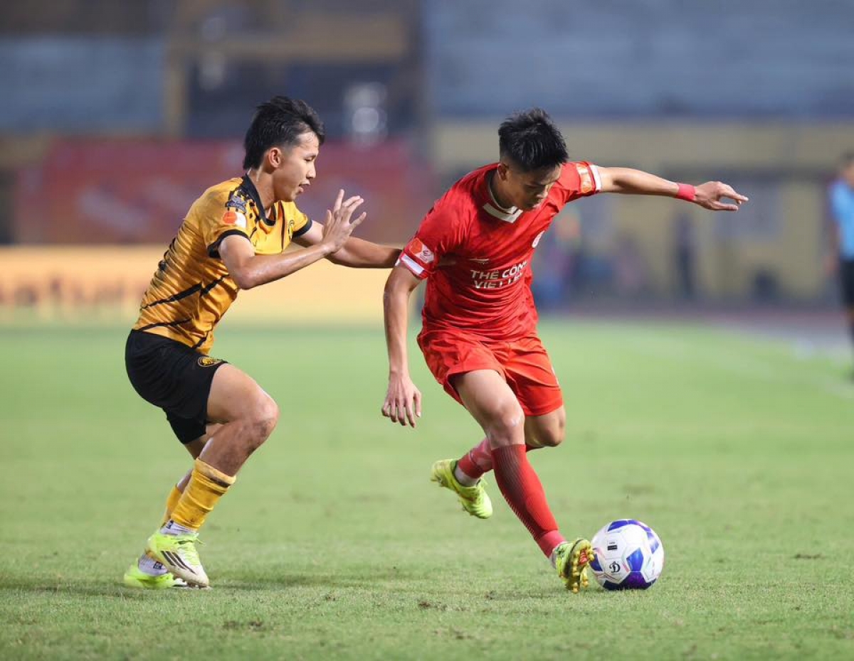 Thanh Hóa (áo vàng) thi đấu nỗ lực nhưng đành chấp nhận trắng tay rời Hàng Đẫy (Ảnh Thể Công Viettel)