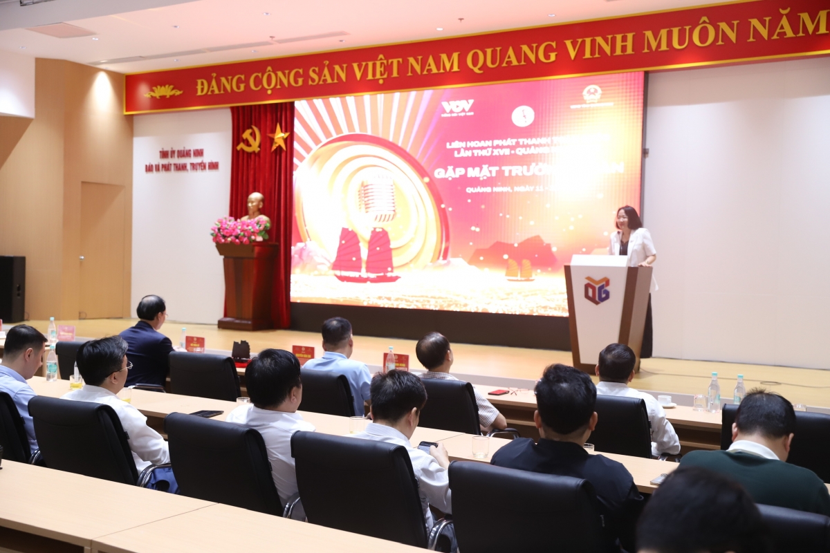 Đại diện cơ quan Báo và PTTH của các tỉnh, thành phố phát biểu tại buổi gặp mặt.