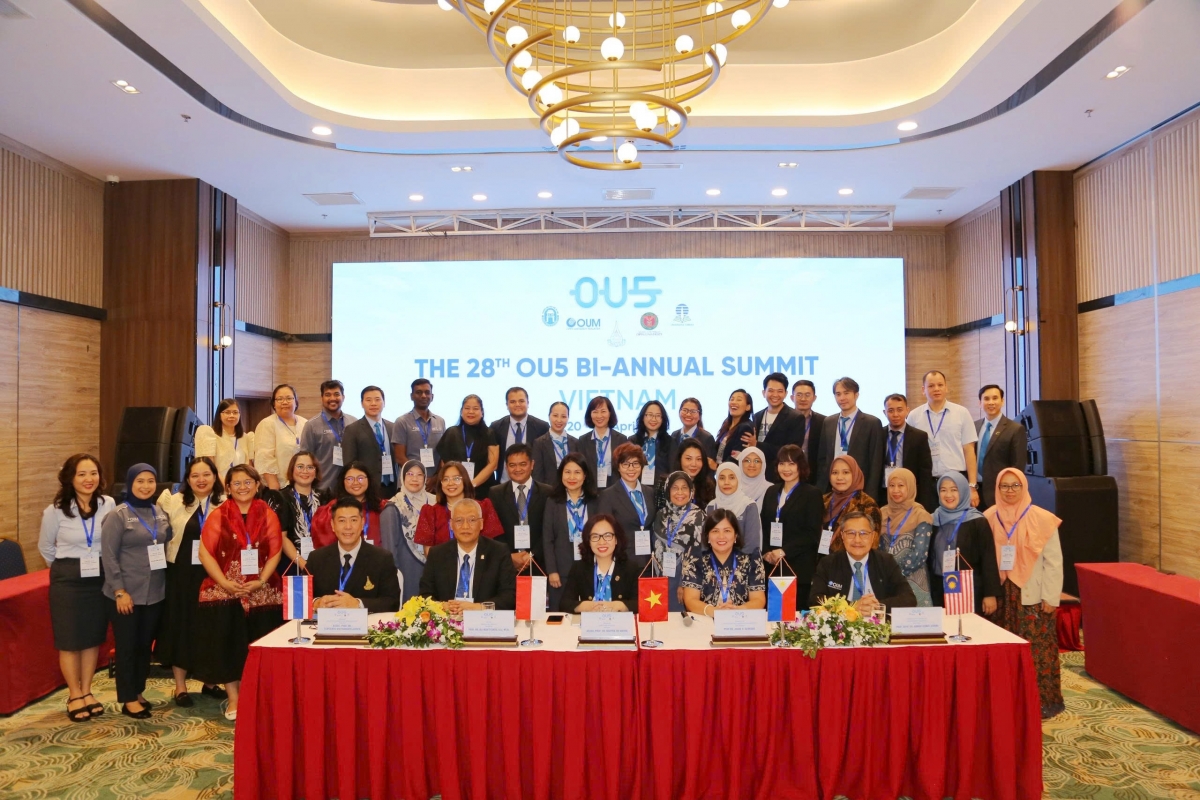 Các đại biểu tham dự Hội nghị OU5 2026 (Ảnh HOU)