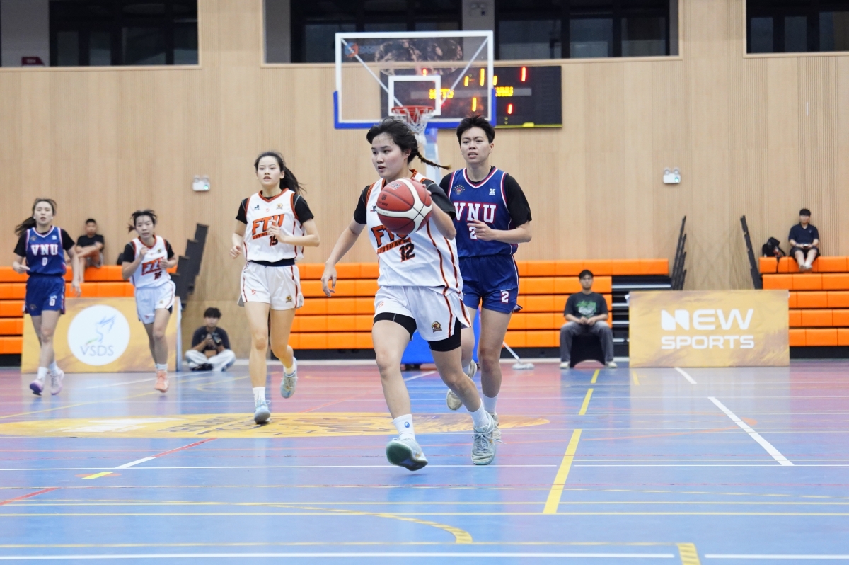 Chung kết nữ giữa ĐH Ngoại thương và ĐH Quốc gia Hà Nội (ảnh: BTC)