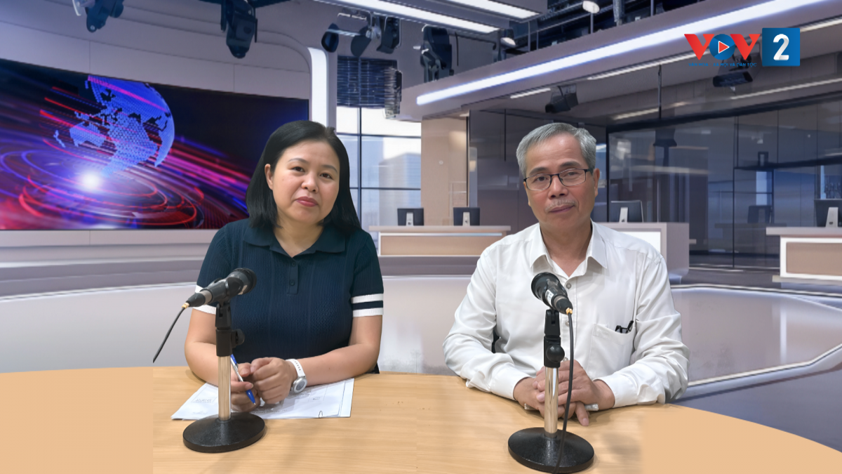 KTS Trần Huy Ánh - Ủy viên Thường vụ Hội Kiến trúc sư Hà Nội tại phòng thu trực tiếp VOV2