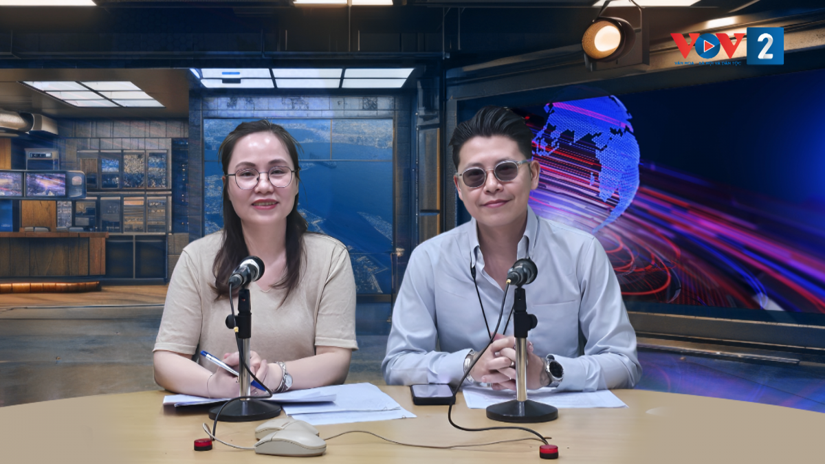 Giám đốc nghệ thuật, nhà sản xuất Nguyễn Quốc Hoàng Anh trao đổi với phóng viên VOV2