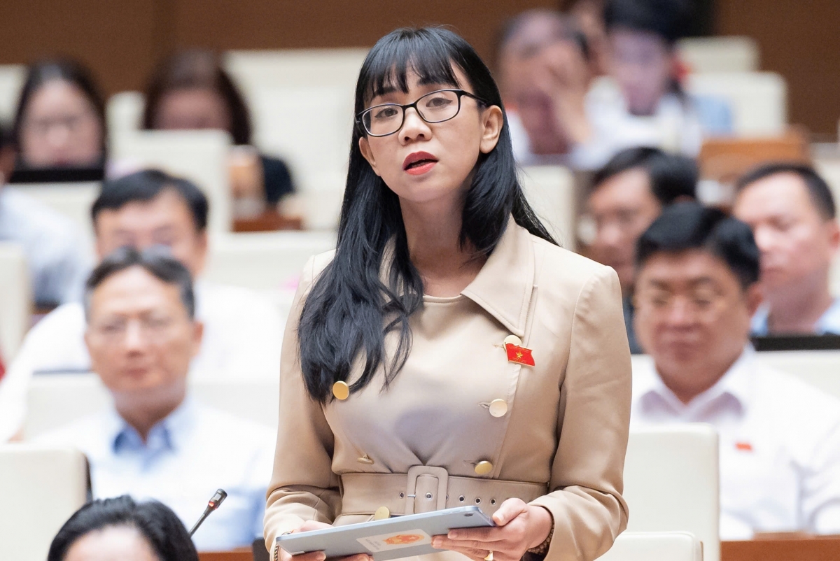 Đại biểu Trinh Thị Tú Anh, ĐBQH tỉnh Lâm Đồng (Ảnh: Quochoi.vn)