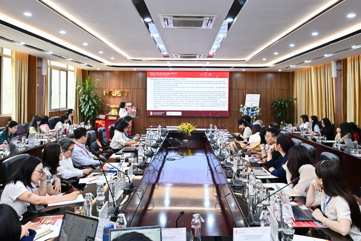 Các đại biểu tham dự tọa đàm (Ảnh: Thu Lương VOV2)