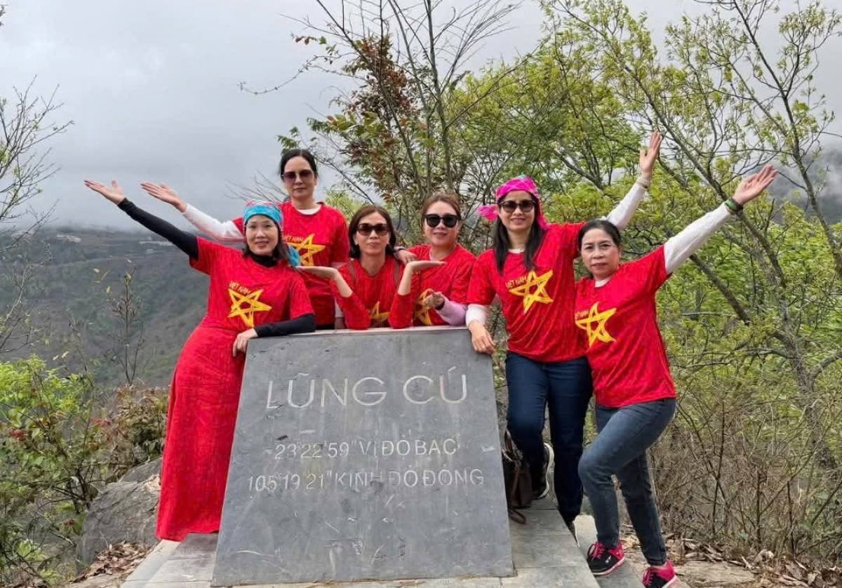 Hành trình về cực Bắc, chạm vào niềm tự hào Lũng Cú. Ảnh: Du lịch Việt