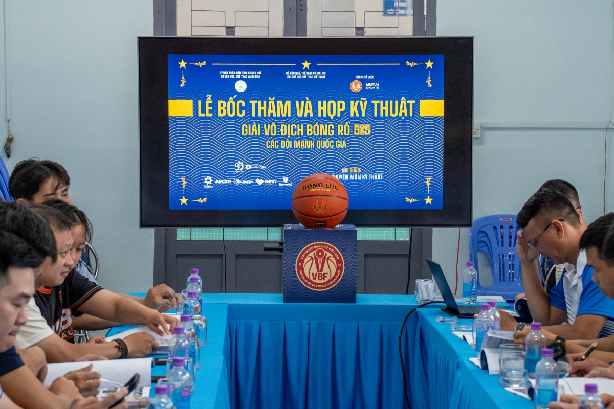 BTC tiến hành bốc thăm xếp lịch thi đấu và họp kỹ thuật trước thềm giải đấu (ảnh: BTC)