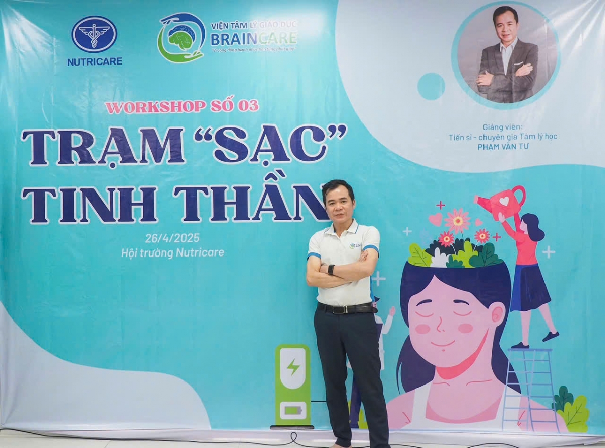 TS. Phạm Văn Tư, Phó Trưởng khoa Công tác xã hội, Trường Đại học Sư phạm Hà Nội (Ảnh: NVCC)