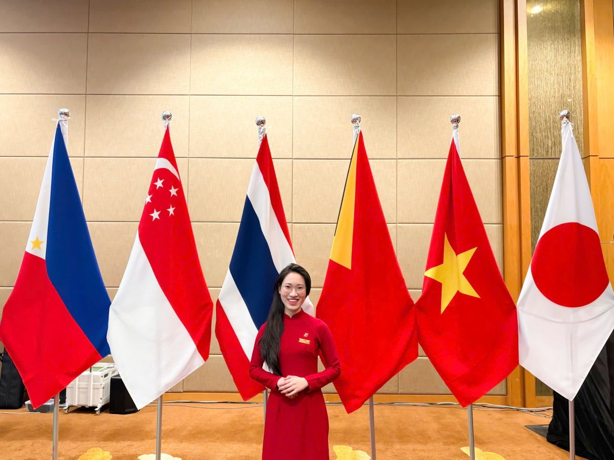 Học hỏi không ngừng, hoàn thiện không ngừng sẽ giúp người trẻ tự tin khi bước chân vào thị trường lao động. Ảnh: NVCC.