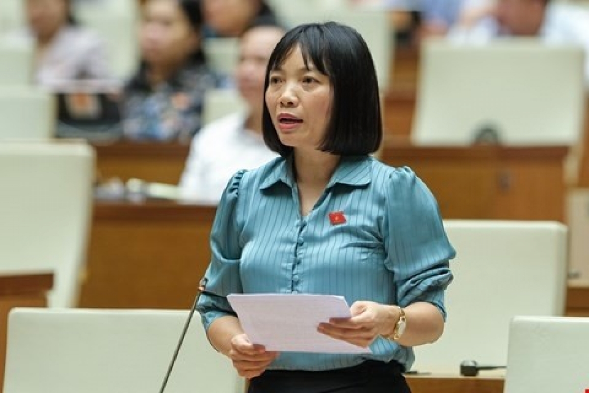 Đại biểu Nguyễn Thị Việt Nga phát biểu thảo luận tại tổ về Dự thảo Nghị quyết của Quốc hội về phát triển văn hóa Việt Nam