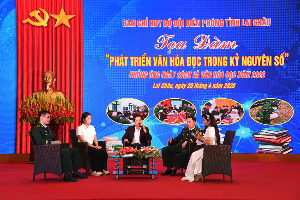 Tọa đàm Phát triển văn hóa đọc trong kỷ nguyên số tại Ban Chỉ huy BĐBP Lai Châu (Ảnh: Đức Duẩn)