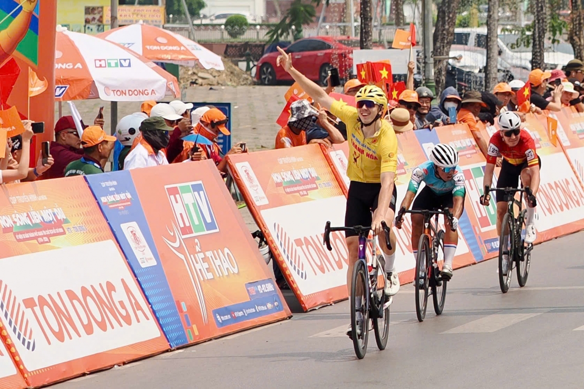 Marchuk Dzianis giành chiến thắng tại Nghệ An để bảo vệ thành công Áo vàng (ảnh: BTC)