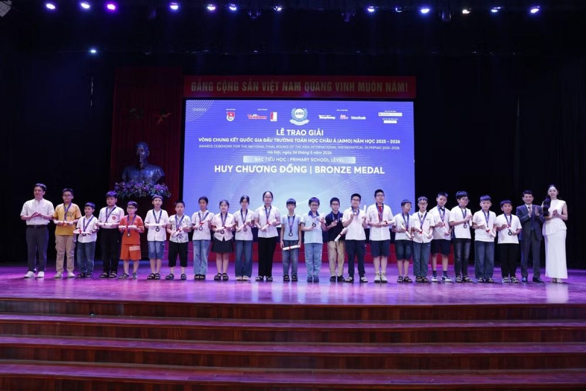 Các thí sinh khối Tiểu học tại Lễ trao giải (Ảnh: BTC)