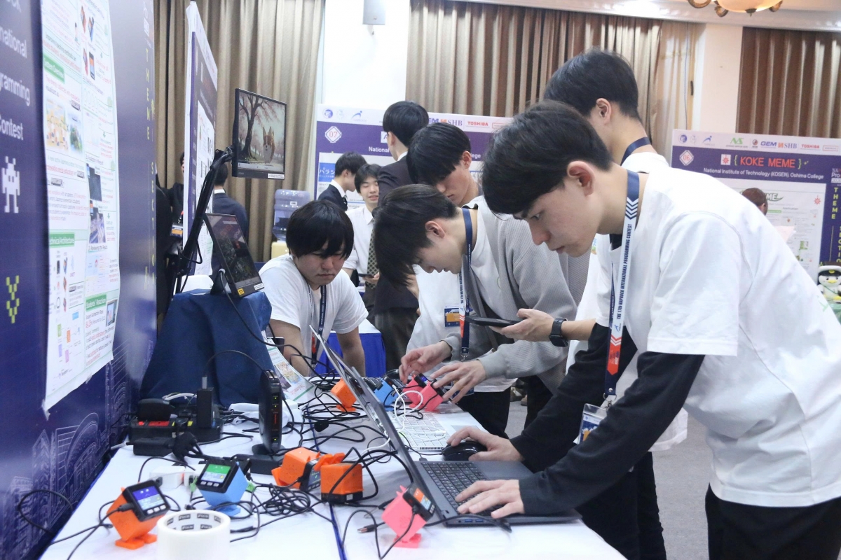 Sinh viên trường Đại học Công nghệ, ĐHQG Hà Nội (Ảnh: UET)