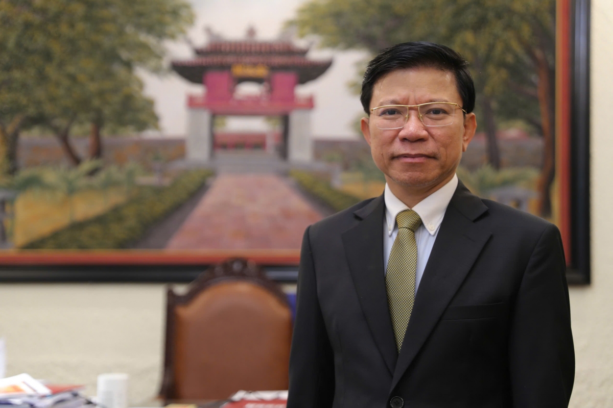 GSTS Hoàng Anh Tuấn - thành viên Hội đồng Lý luận Trung ương, Hiệu trưởng Trường ĐH Khoa học Xã hội và Nhân văn ĐHQG Hà Nội. (Ảnh: NVCC)