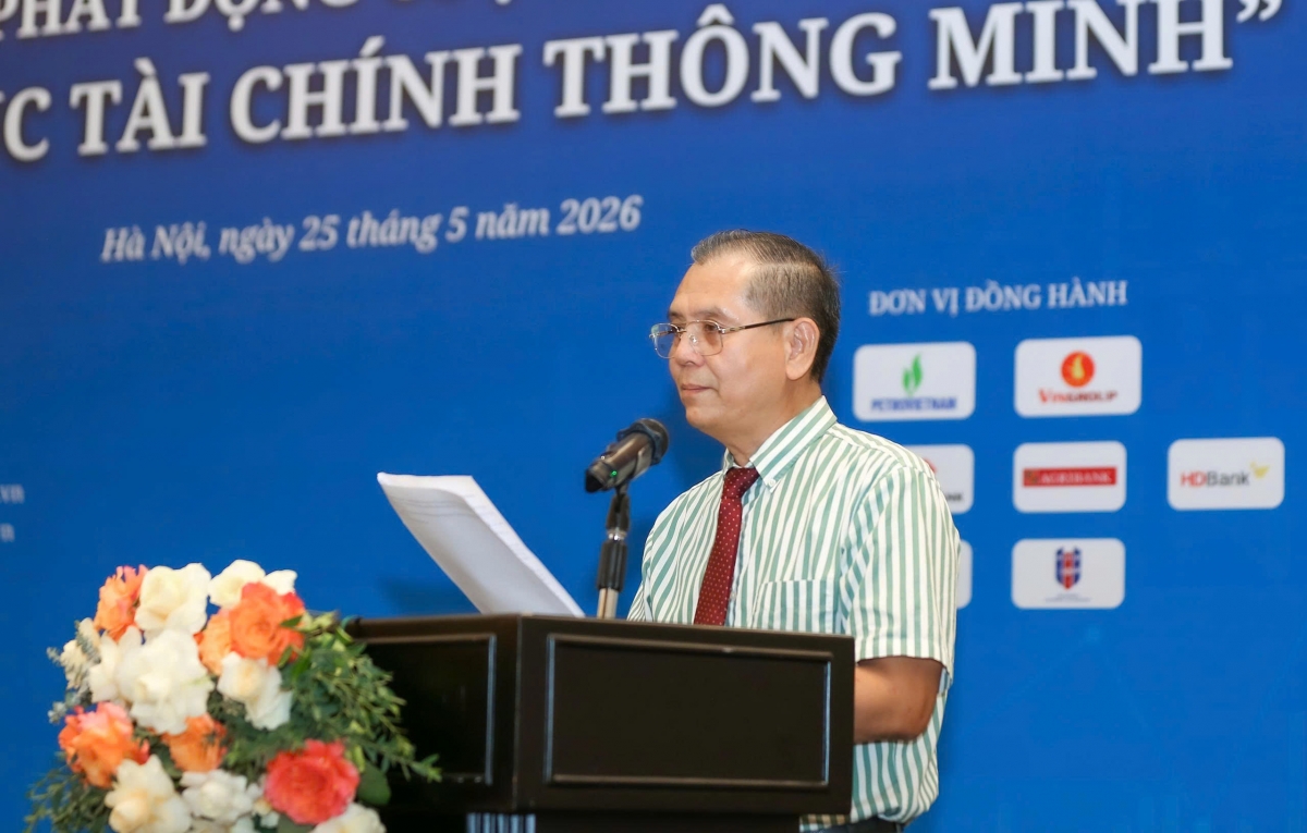 Nhà báo Tô Phán - Chủ tịch Hội Nhà báo thành phố Hà Nội, Tổng Biên tập Tạp chí Công dân và Khuyến học, Trưởng Ban tổ chức cuộc thi phát biểu tại lễ phát động. Ảnh: BTC