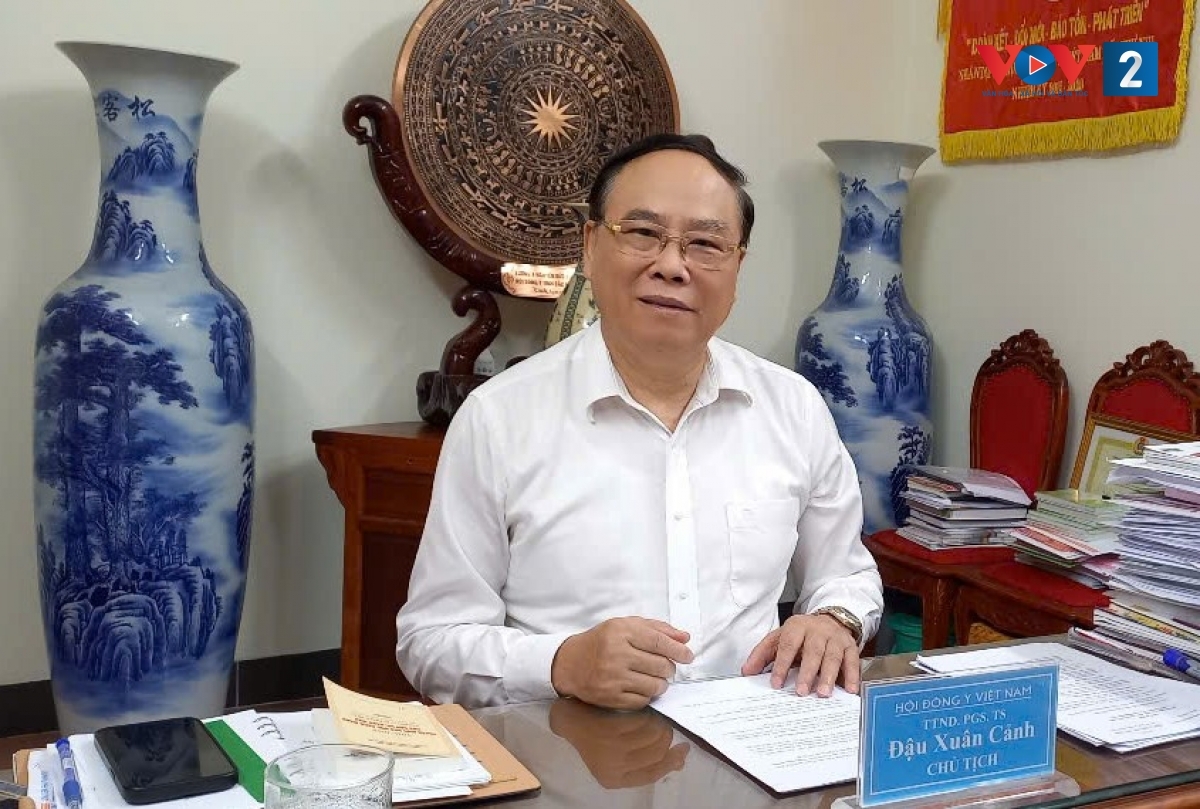 PGS.TS Đậu Xuân Cảnh – Chủ tịch Hội Đông y Việt Nam bày tỏ sự lo ngại trước những quảng cáo "thổi phồng" công dụng của thuốc YHCT