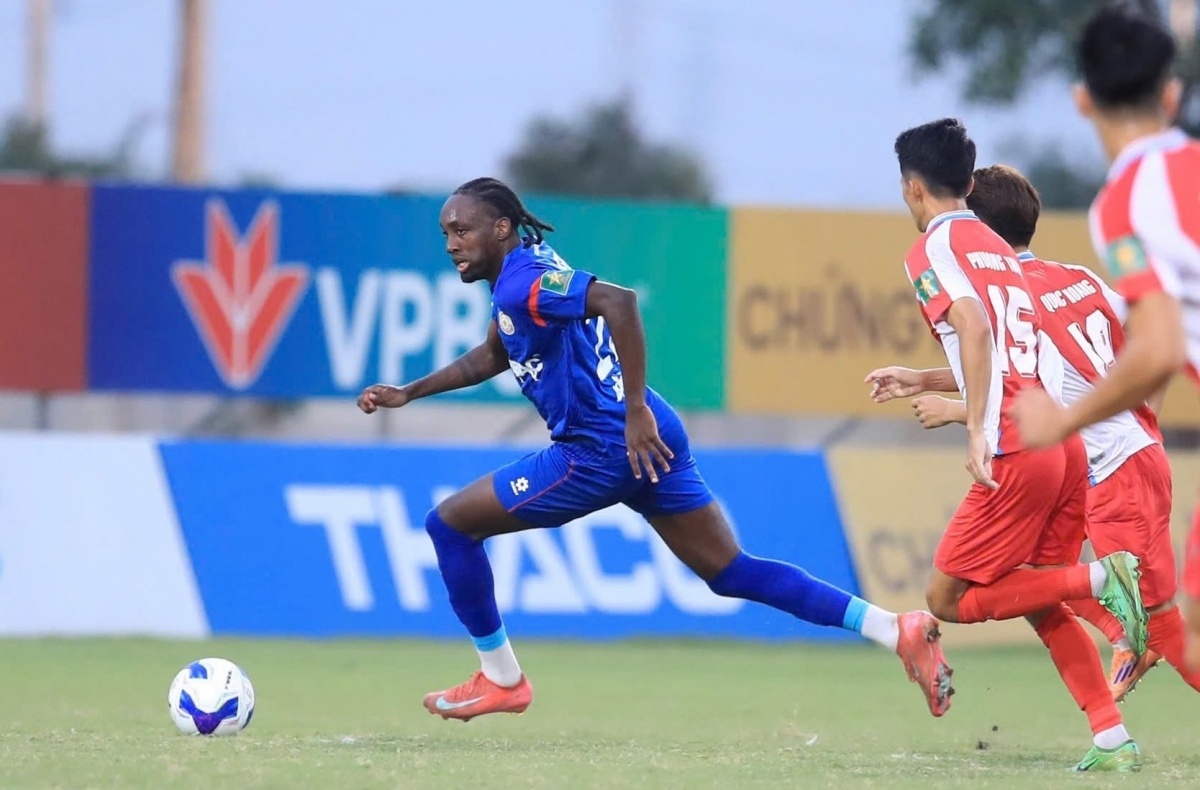 Trẻ PVF-CAND trắng tay trên nhà trong trận đấu mà mũi nhọn Joseph Khalio bị phong toả (Ảnh: PVF)