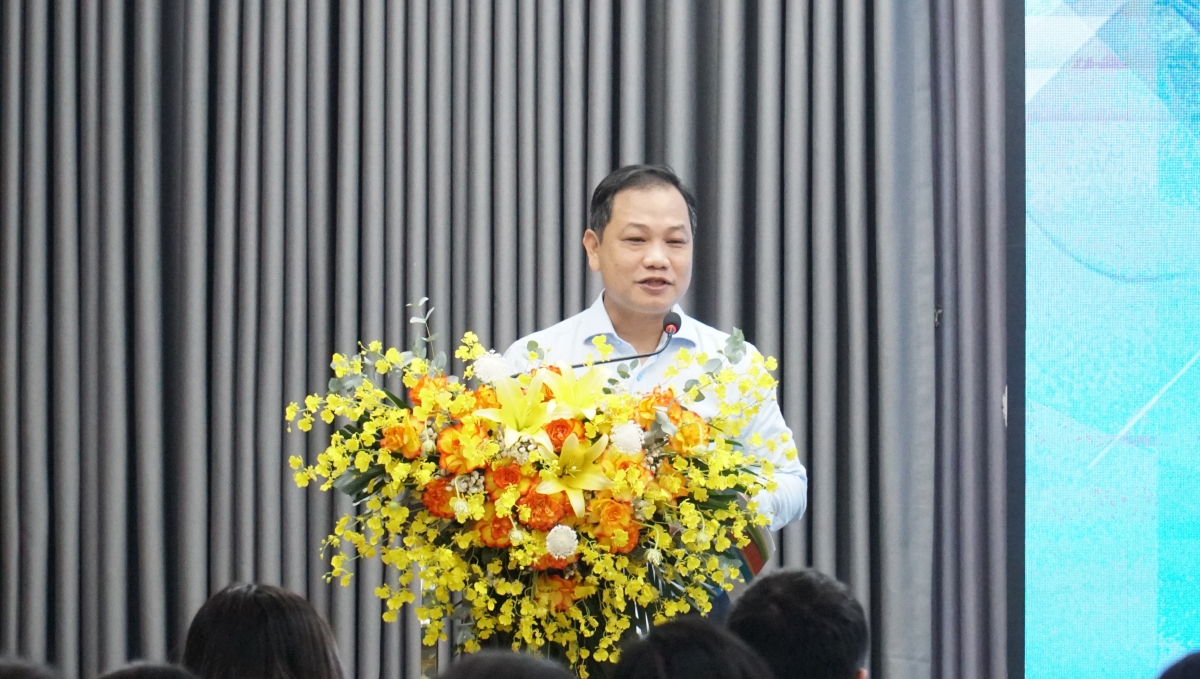 TS. Hoa Ngọc Sơn, Phó Hiệu trưởng Trường Đại học Ngoại ngữ - ĐHQG Hà Nội
(Ảnh: ULIS)