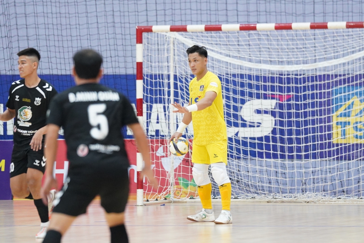 Hồ Văn Ý - thủ môn 2 lần dự FIFA Futsal World Cup trở lại giải VĐQG sau gần 1 năm nghỉ thi đấu do chấn thương (ảnh: BTC)