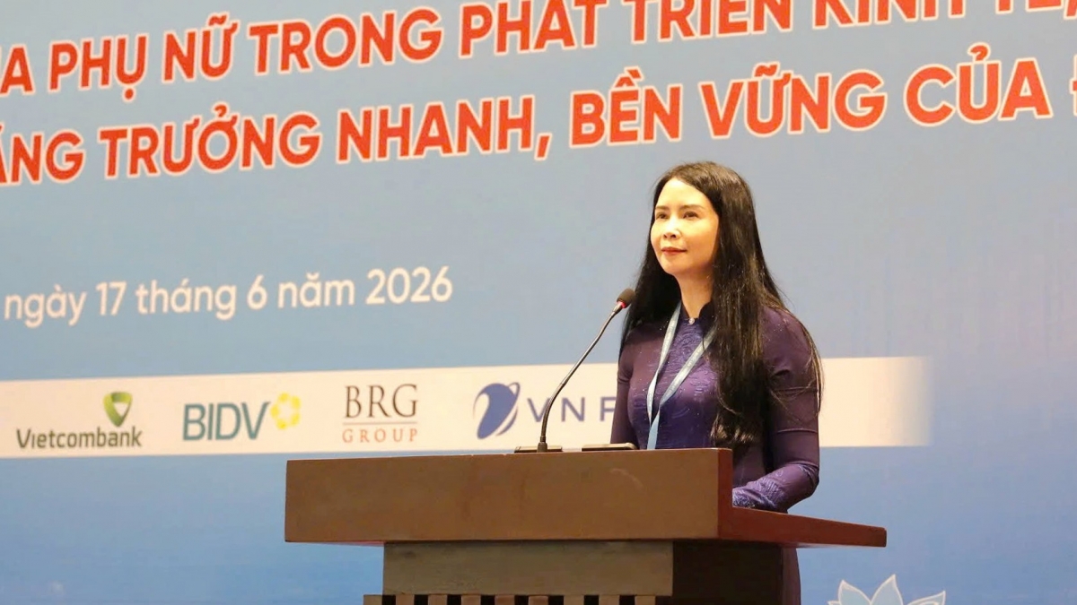 Bà Trần Lan Phương, Phó Chủ tịch Thường trực Trung ương Hội LHPNVN.