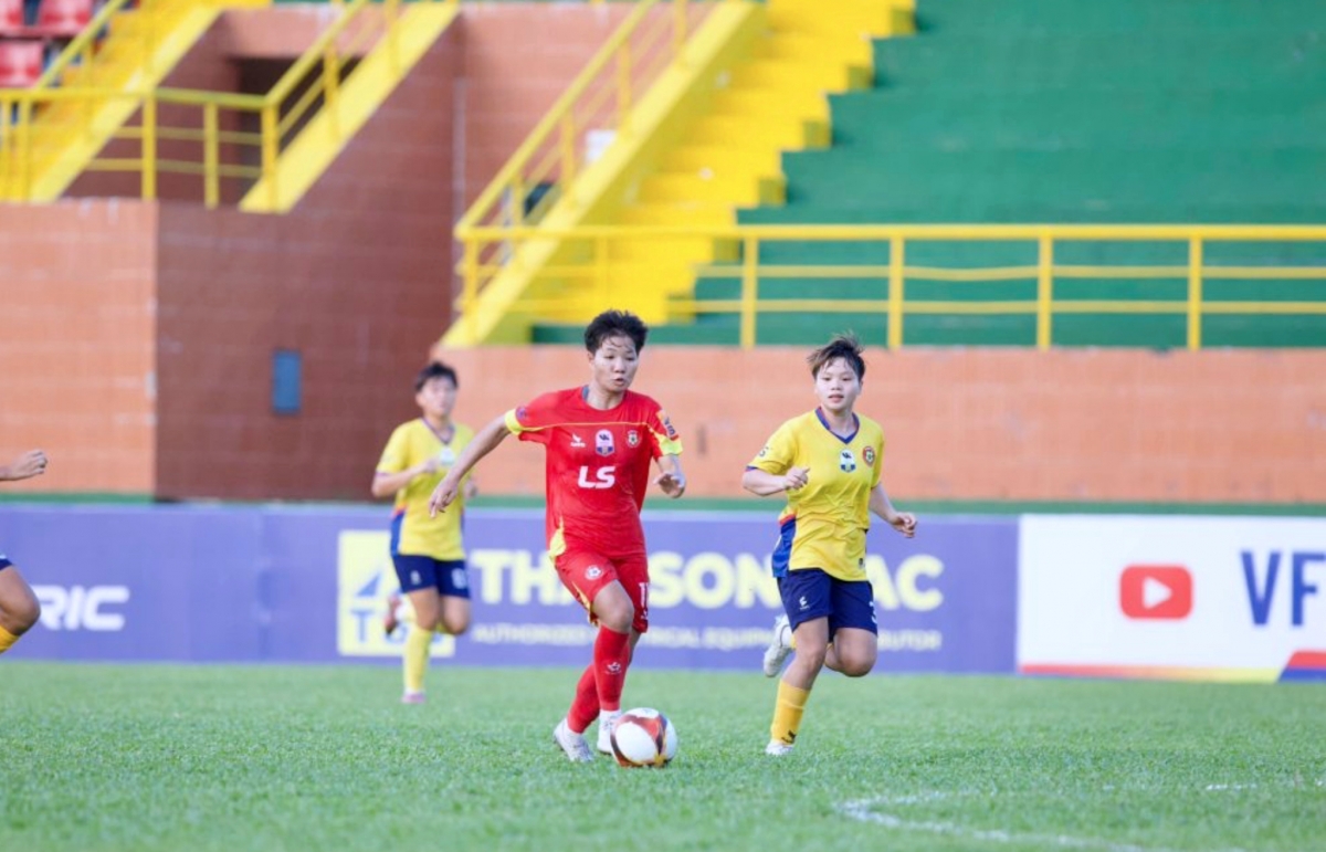 Trên sân Thành Long, ĐKVĐ TP. Hồ Chí Minh I dễ dàng đánh bại TP. Hồ Chí Minh II với tỉ số 5-1 (Ảnh: VFF) 