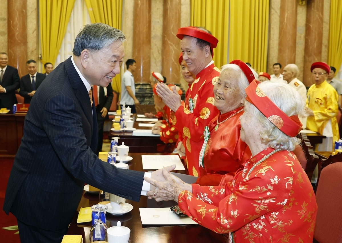 Tổng Bí thư, Chủ tịch nước Tô Lâm và các đại biểu. Ảnh: Thống Nhất/TTXVN