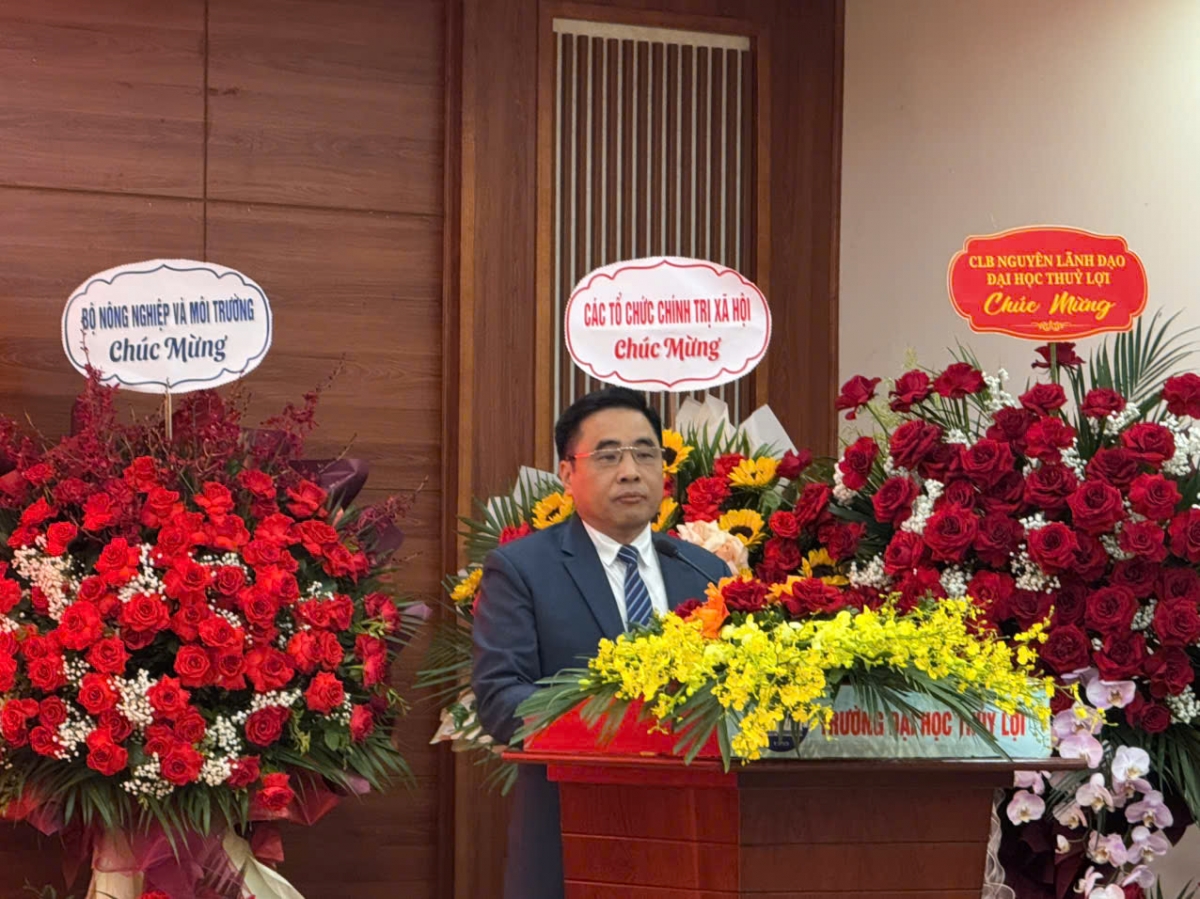 Thứ trưởng Bộ Nông nghiệp và Môi trường Nguyễn Quốc Trị phát biểu chỉ đạo tại hội nghị
(Ảnh: Thu Lương )