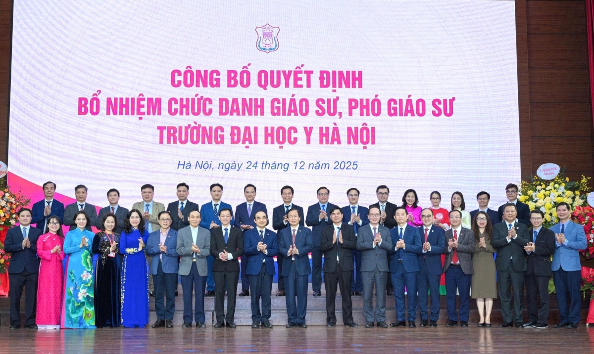 Lễ bổ nhiệm chức danh giáo sư, phó giáo sư tại Trường Đại học Y Hà Nội. (Ảnh: ĐH Y Hà Nội)
