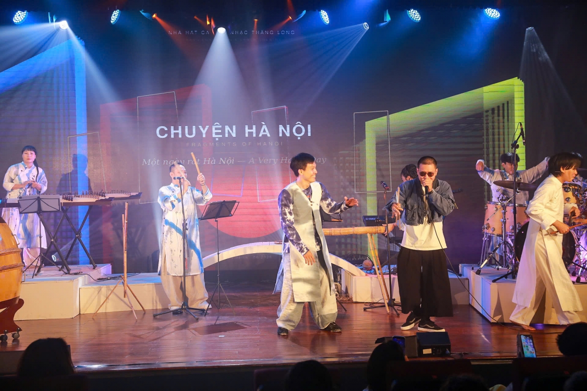 Sự kết hợp giữa âm nhạc truyền thống với beatbox, Hip hop, nghệ thuật trình diễn và công nghệ sân khấu hiện đại đã tạo nên một trải nghiệm mới mẻ, sôi động về Hà Nội (Ảnh: BTC)