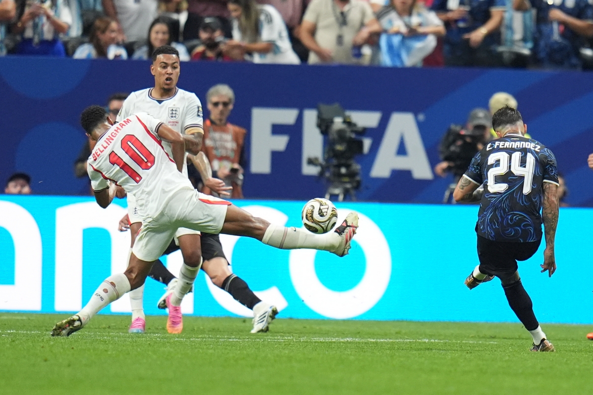 Argentina gỡ hoà nhờ pha đặt lòng rất kỹ thuật của Enzo Fernandez (Ảnh: AP)