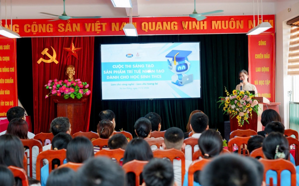 Trường THCS Nguyễn Văn Huyên tổ chức cuộc thi Sáng tạo sản phẩm trí tuệ nhân tạo dành cho học sinh ​​​​​​
​(Ảnh nhà trường)