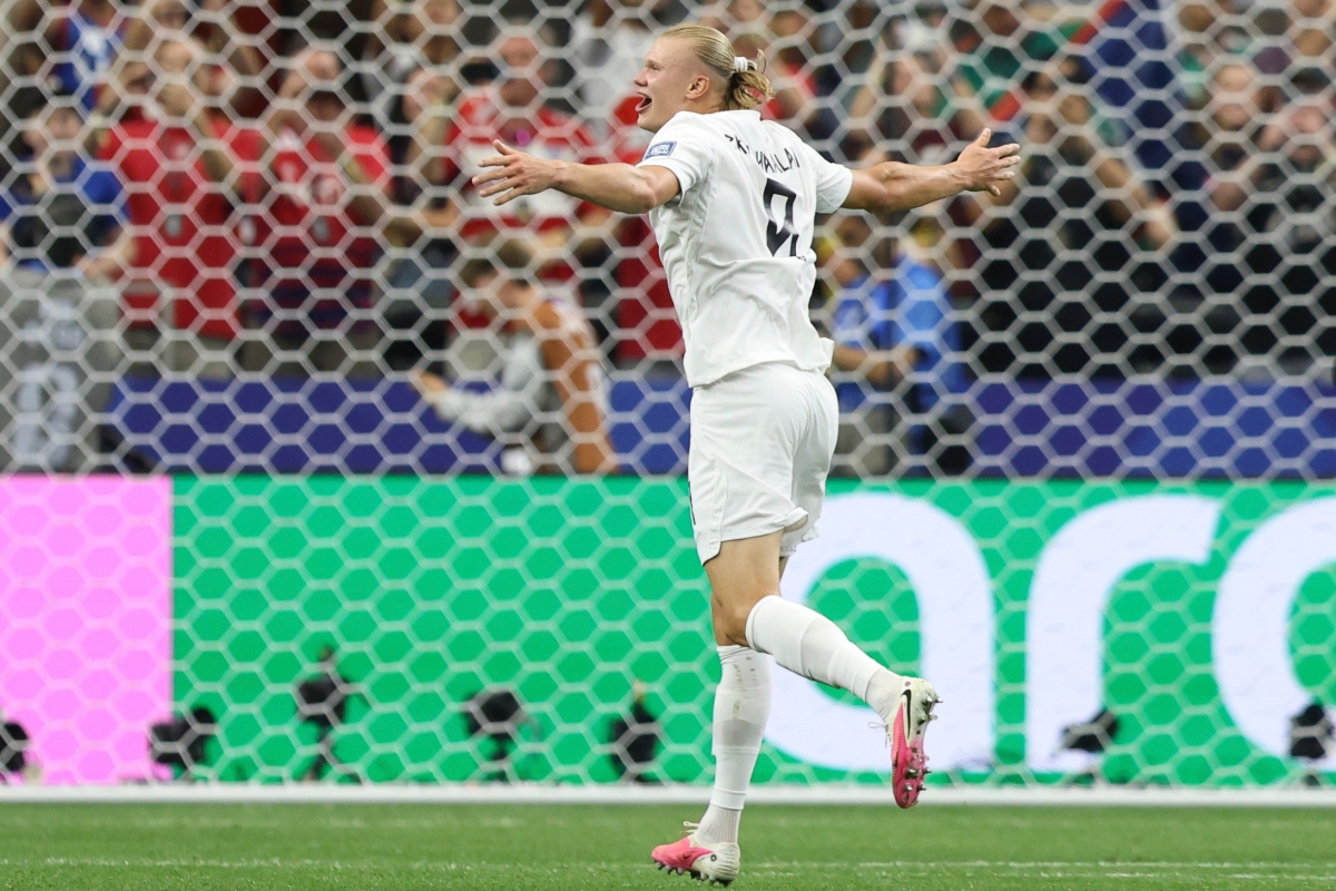 Erling Haaland ấn định chiến thắng 2-1 cho Na Uy (Ảnh: AP)