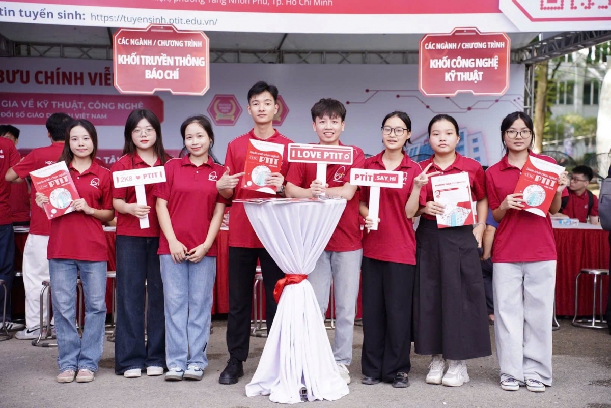 Gian của Học viện Công nghệ Bưu chính Viễn thông tại Ngày hội tuyển sinh 7/2026 ( Ảnh : PTIT)