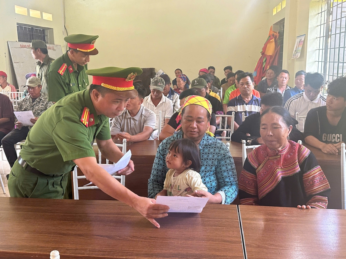 Ngày 14/6/2026 Công an xã Phong Hải tổ chức Diễn đàn Công an lắng nghe ý kiến nhân dân và tuyên truyền pháp luật xây dựng "xã không ma tuý" tại thôn Ải Nam